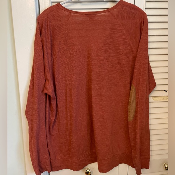 Roots Women's Rust V-Neck Top - Picture 2 of 3